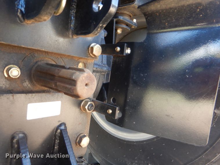 image for item HY9303 Mahindra 2538  MFWD tractor