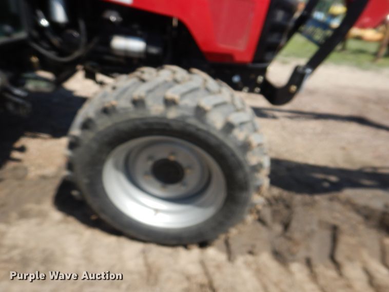 image for item HY9303 Mahindra 2538  MFWD tractor