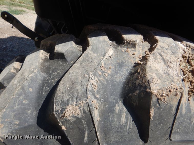 image for item HY9303 Mahindra 2538  MFWD tractor