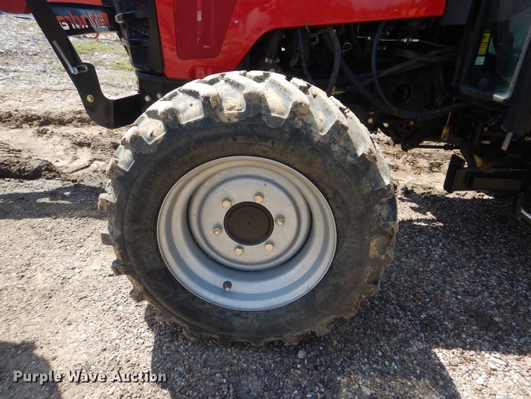 image for item HY9303 Mahindra 2538  MFWD tractor