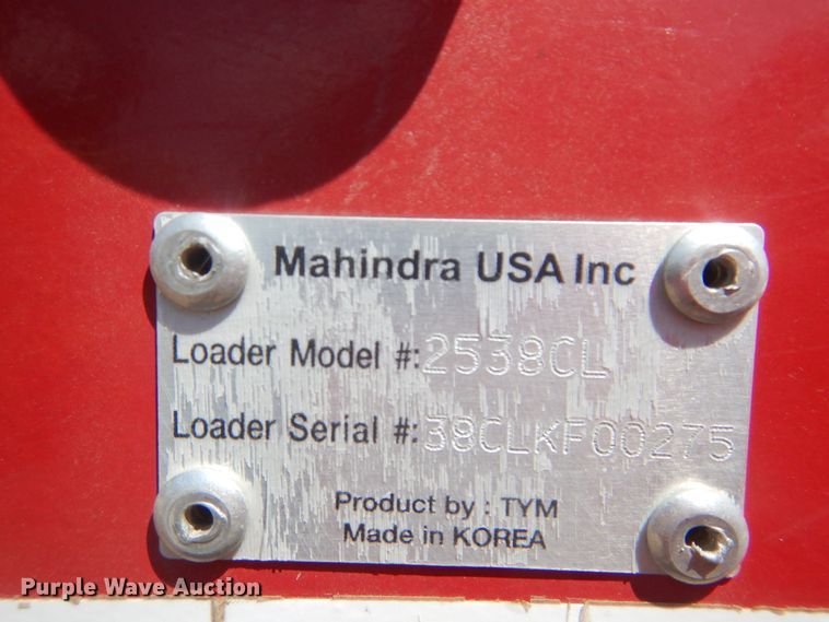 image for item HY9303 Mahindra 2538  MFWD tractor