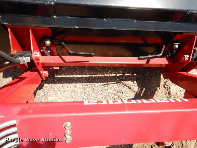 image for item HY9303 Mahindra 2538  MFWD tractor