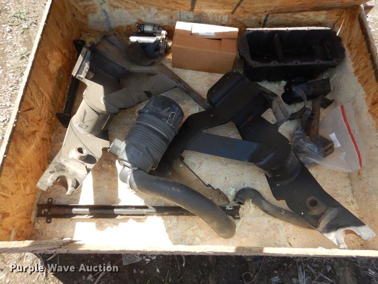 image for item HY9303 Mahindra 2538  MFWD tractor