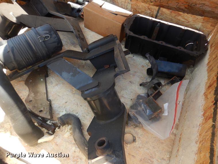 image for item HY9303 Mahindra 2538  MFWD tractor