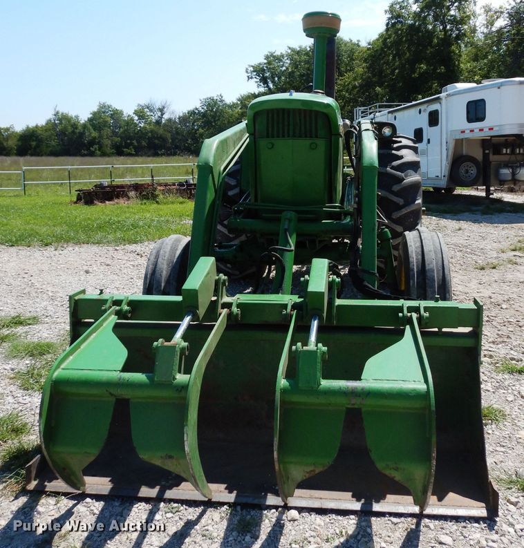 image for item HY9598 1967 John Deere 4020  tractor