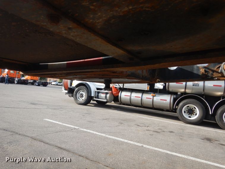 image for item DA8406 2014 Fontaine LXL low boy equipment trailer