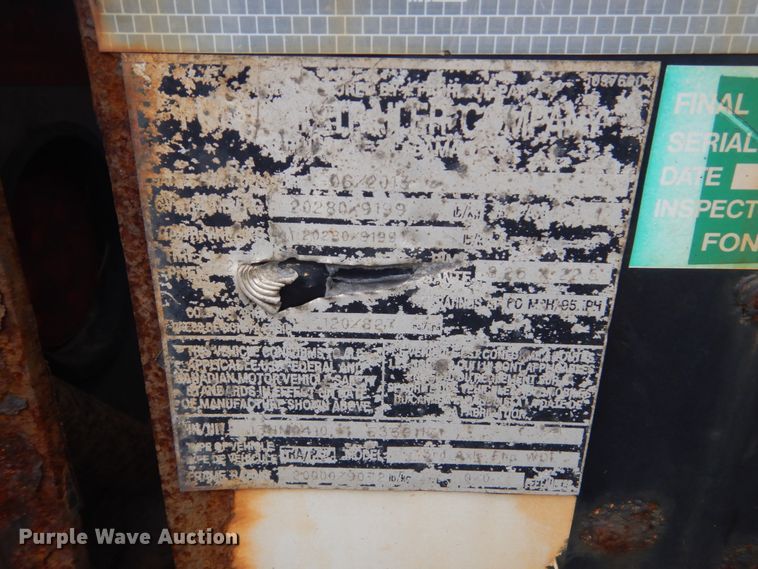 image for item DA8406 2014 Fontaine LXL low boy equipment trailer