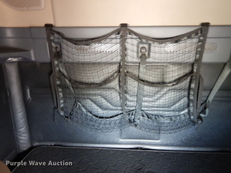 image for item DF5296 2016 Freightliner Cascadia  semi truck