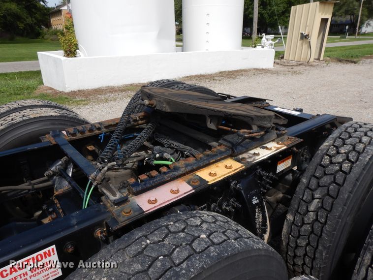 image for item DF5296 2016 Freightliner Cascadia  semi truck