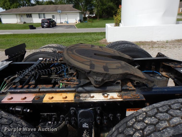 image for item DF5296 2016 Freightliner Cascadia  semi truck