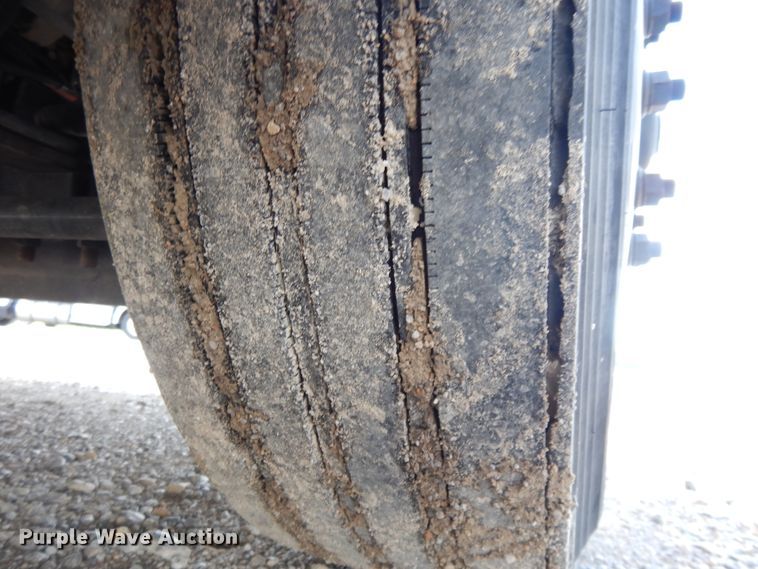 image for item DF5296 2016 Freightliner Cascadia  semi truck