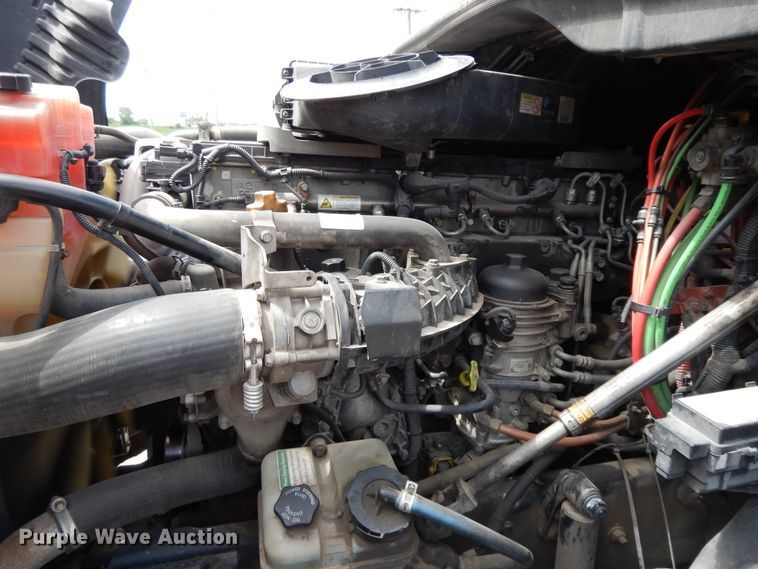 image for item DF5297 2014 Freightliner Cascadia  semi truck