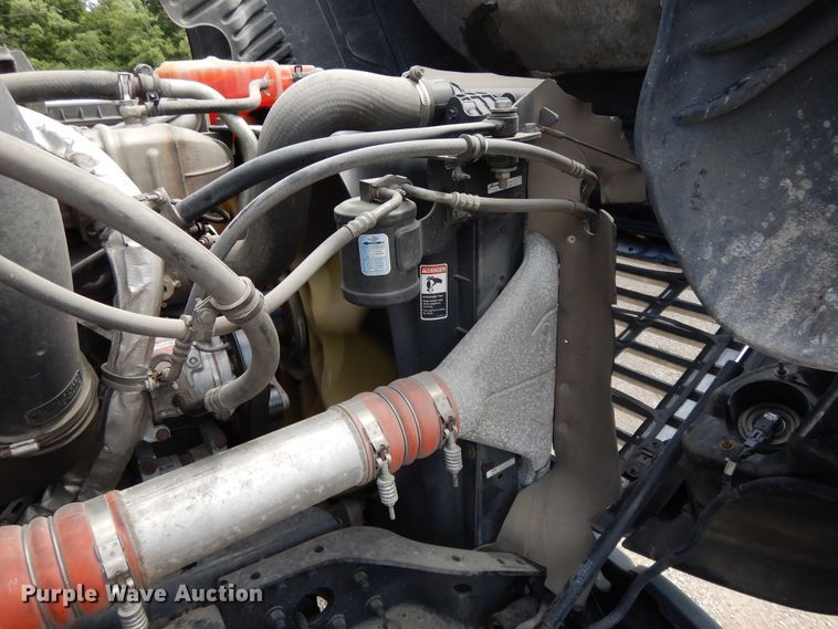 image for item DF5297 2014 Freightliner Cascadia  semi truck