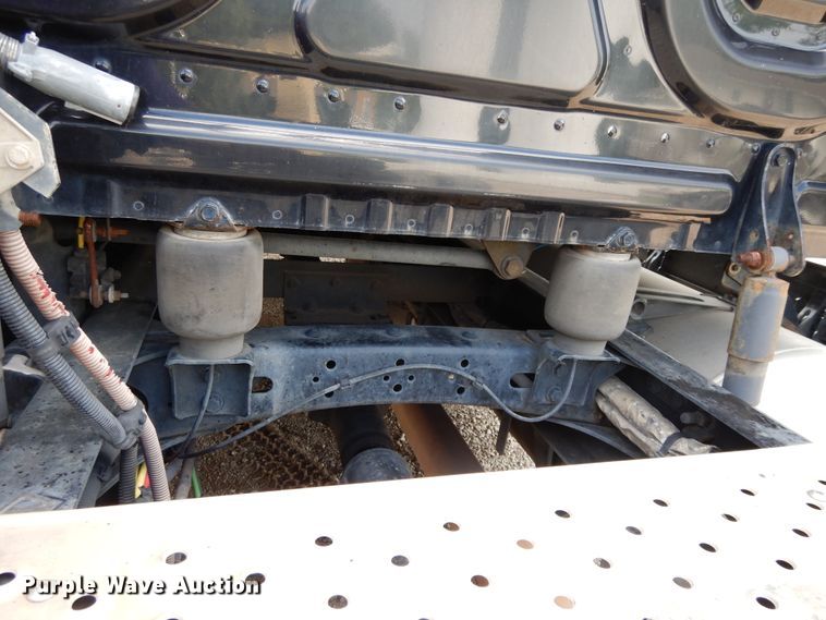 image for item DF5297 2014 Freightliner Cascadia  semi truck