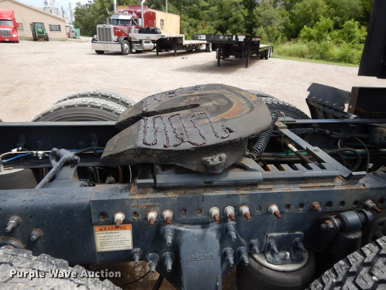 image for item DF5297 2014 Freightliner Cascadia  semi truck