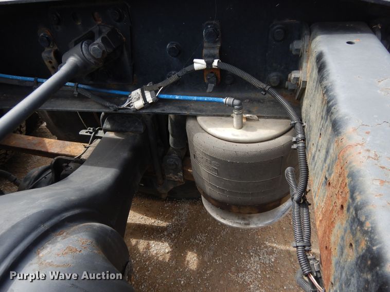 image for item DF5297 2014 Freightliner Cascadia  semi truck