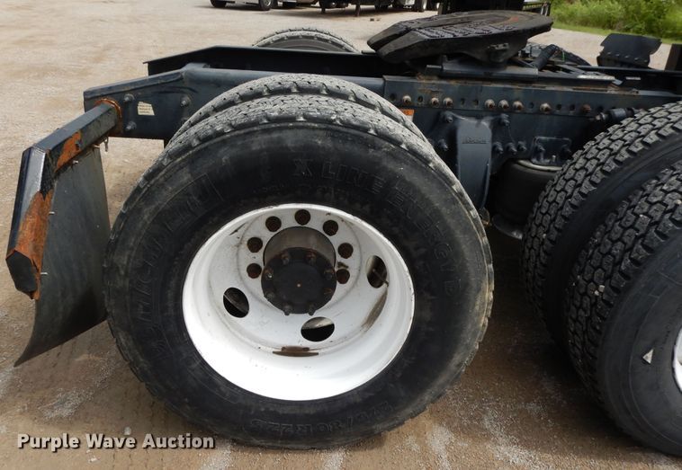 image for item DF5297 2014 Freightliner Cascadia  semi truck