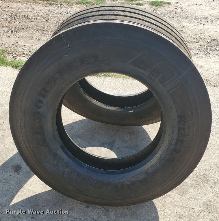 image for item DF5638 (2) Kelly KRH Armorsteel 11R24.5 tires