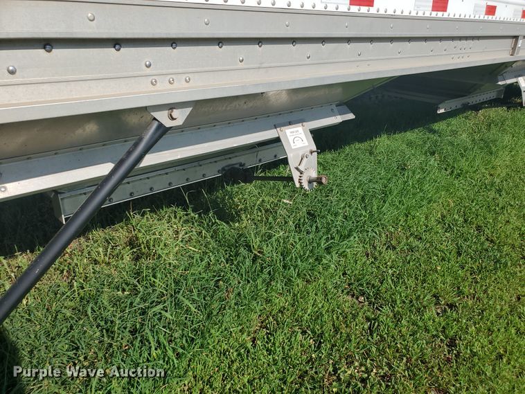 image for item DF5639 2015 Stoughton Platinum Series AHV-421T-AR-S double hopper bottom grain trailer