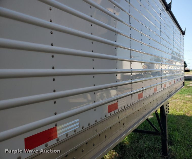 image for item DF5639 2015 Stoughton Platinum Series AHV-421T-AR-S double hopper bottom grain trailer