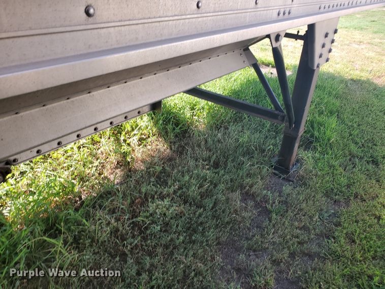 image for item DF5639 2015 Stoughton Platinum Series AHV-421T-AR-S double hopper bottom grain trailer