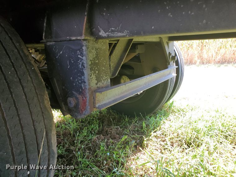 image for item DF5639 2015 Stoughton Platinum Series AHV-421T-AR-S double hopper bottom grain trailer