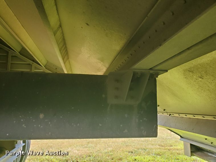 image for item DF5639 2015 Stoughton Platinum Series AHV-421T-AR-S double hopper bottom grain trailer