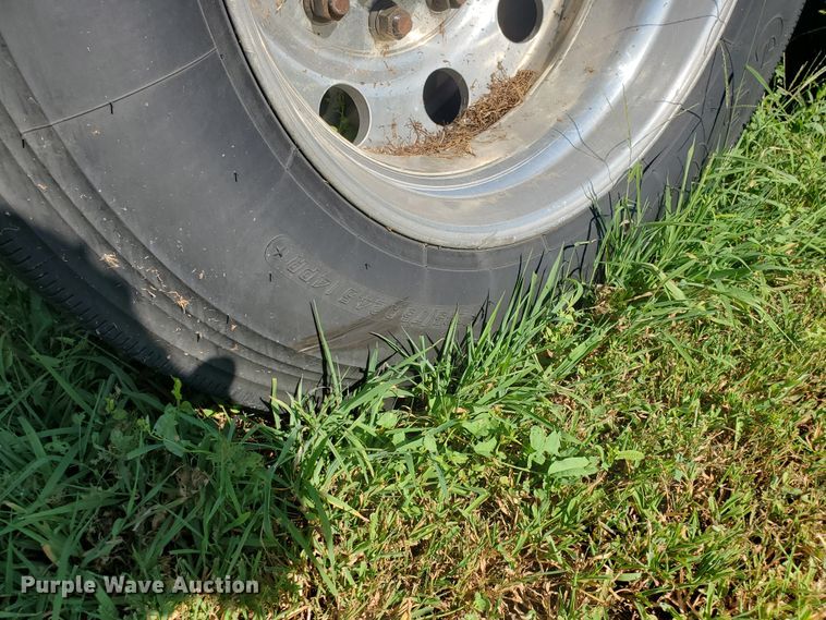 image for item DF5639 2015 Stoughton Platinum Series AHV-421T-AR-S double hopper bottom grain trailer