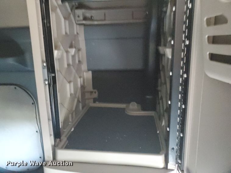 image for item DF5640 2013 Freightliner Cascadia 125  semi truck