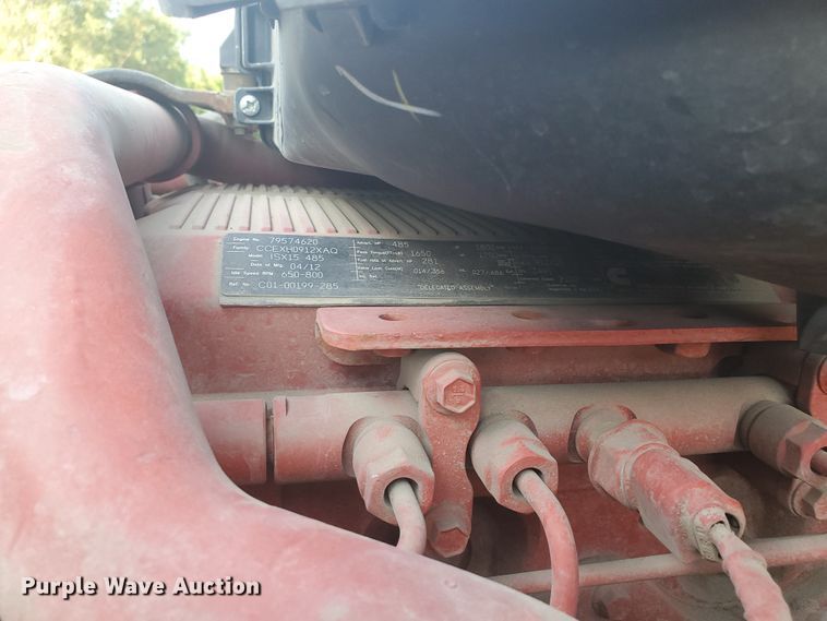 image for item DF5640 2013 Freightliner Cascadia 125  semi truck