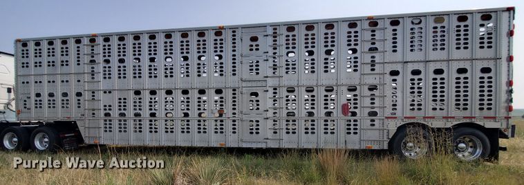 image for item DF5675 2002 Wilson PSDCL-302 livestock trailer