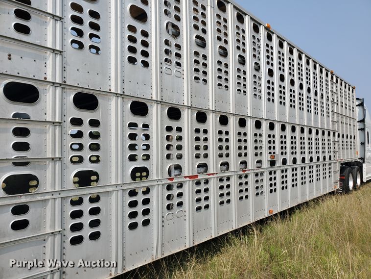 image for item DF5675 2002 Wilson PSDCL-302 livestock trailer