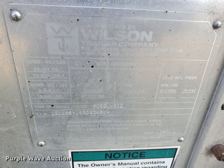 image for item DF5675 2002 Wilson PSDCL-302 livestock trailer