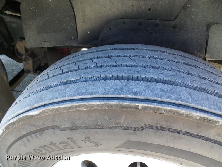 image for item DG2067 2007 International 9900i  semi truck