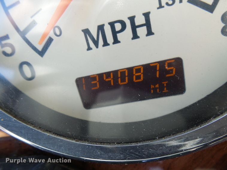 image for item DG2067 2007 International 9900i  semi truck