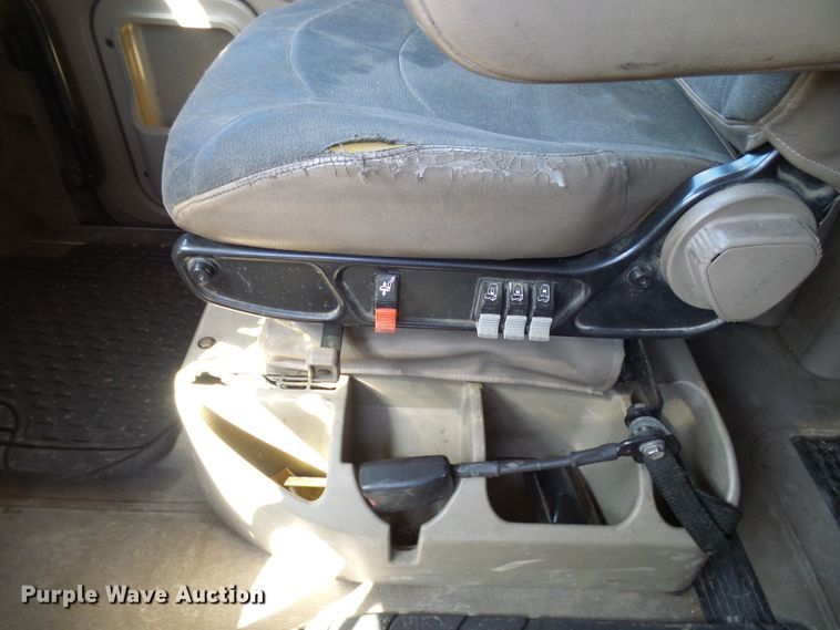 image for item DG2067 2007 International 9900i  semi truck