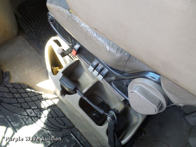 image for item DG2067 2007 International 9900i  semi truck