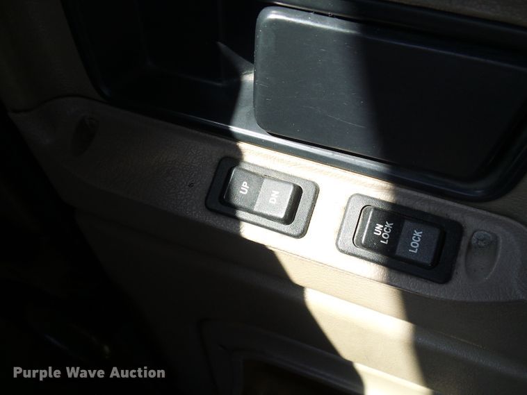 image for item DG2067 2007 International 9900i  semi truck