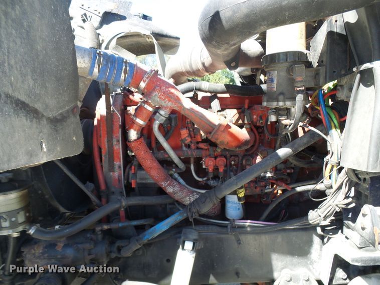 image for item DG2067 2007 International 9900i  semi truck