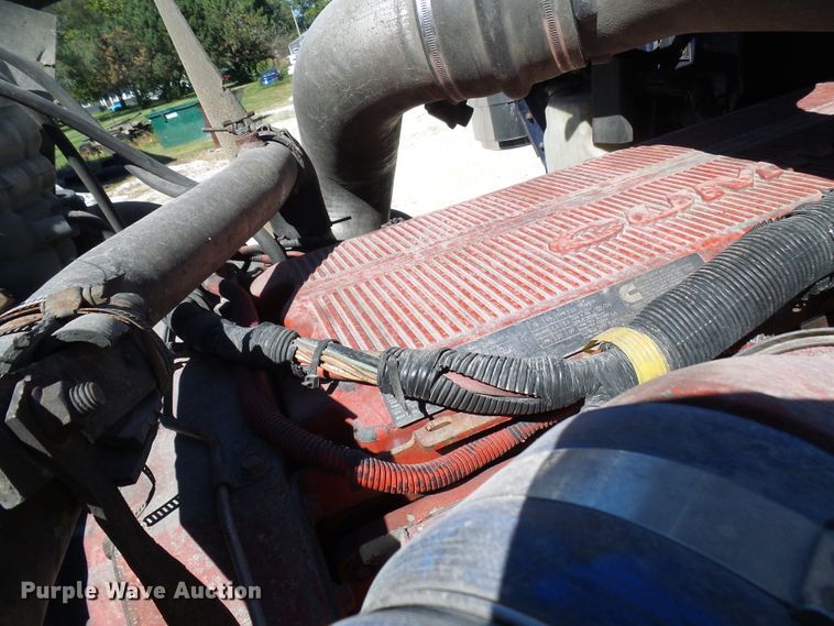 image for item DG2067 2007 International 9900i  semi truck