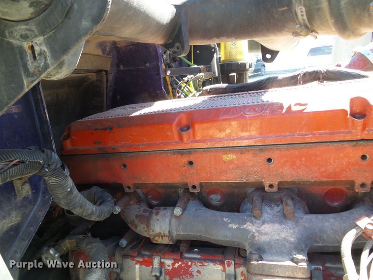 image for item DG2067 2007 International 9900i  semi truck