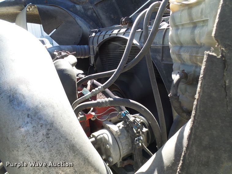 image for item DG2067 2007 International 9900i  semi truck