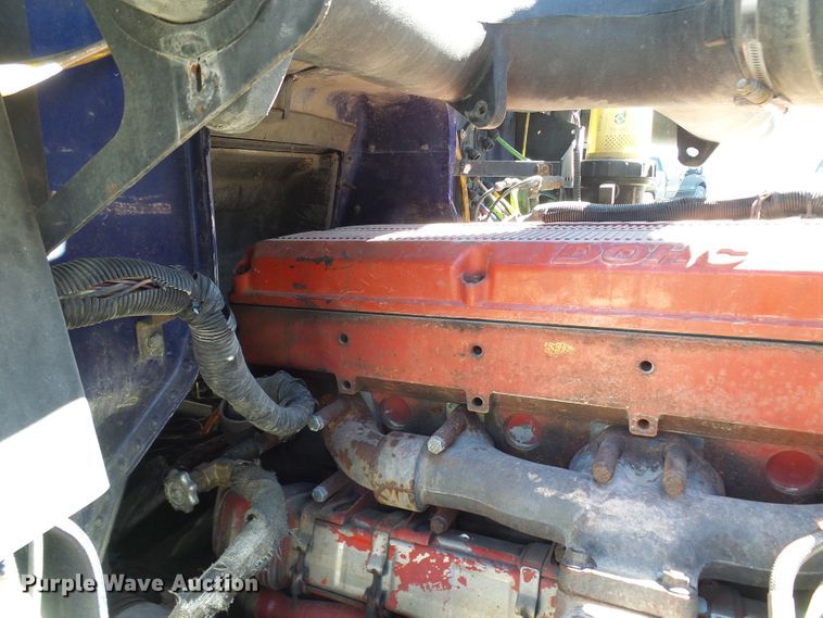 image for item DG2067 2007 International 9900i  semi truck