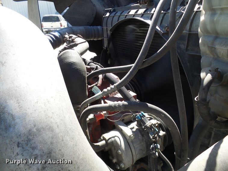 image for item DG2067 2007 International 9900i  semi truck