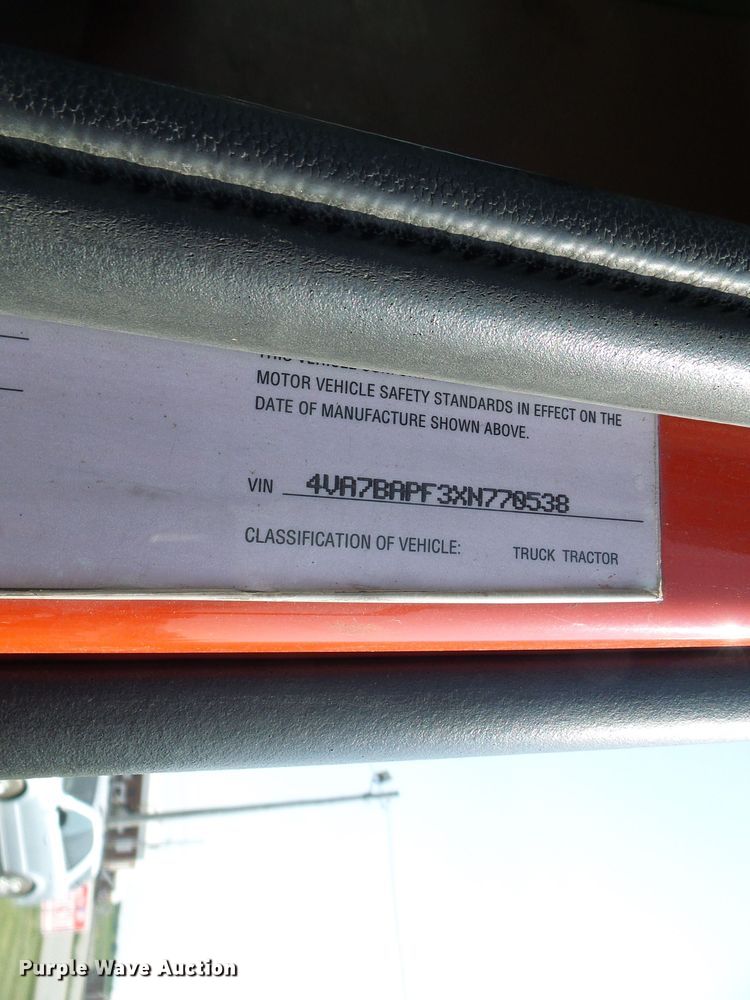 image for item DG2084 1999 Volvo VN  semi truck