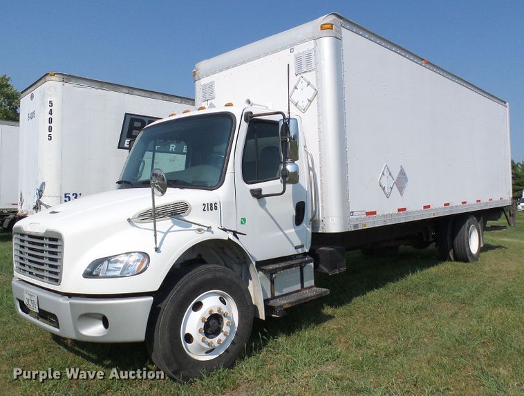 image for item DG2085 2007 Freightliner Business Class M2  box truck