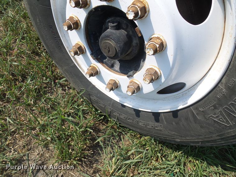 image for item DG2085 2007 Freightliner Business Class M2  box truck