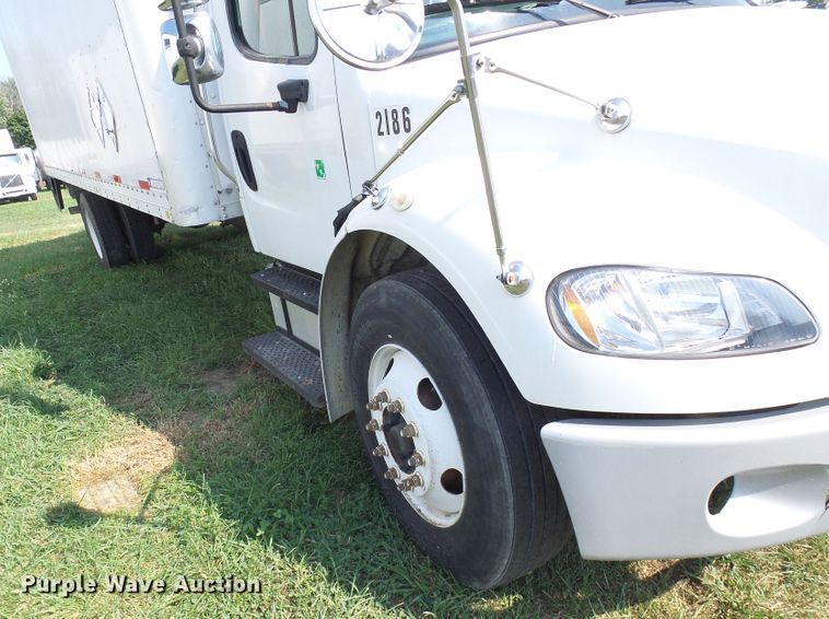 image for item DG2085 2007 Freightliner Business Class M2  box truck