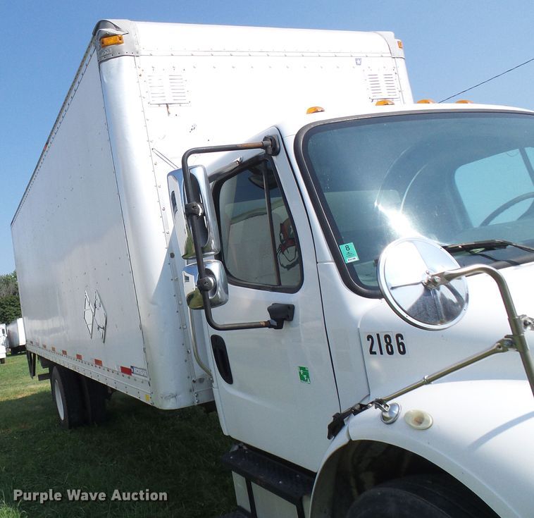 image for item DG2085 2007 Freightliner Business Class M2  box truck
