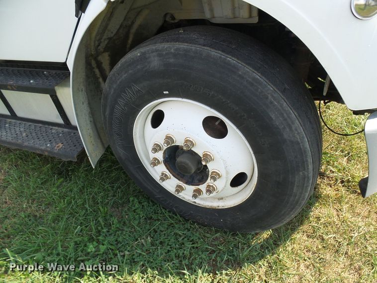 image for item DG2085 2007 Freightliner Business Class M2  box truck